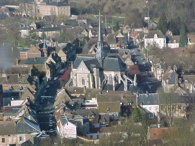 275 - ZOOM SUR LE CENTRE DES ANDELYS.jpg